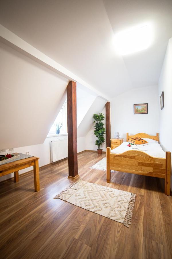 Palatin Guest house *